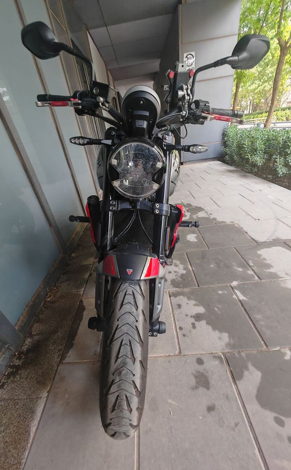 二手凯旋Trident 660