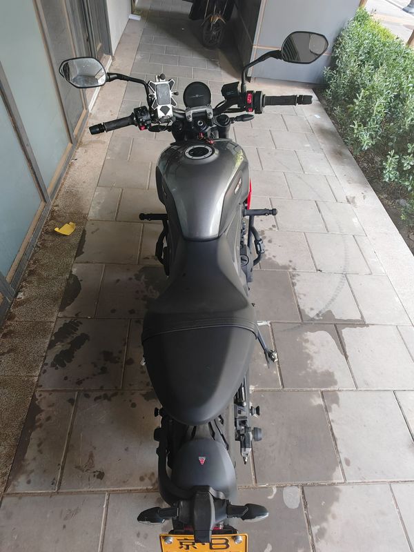 二手凯旋Trident 660