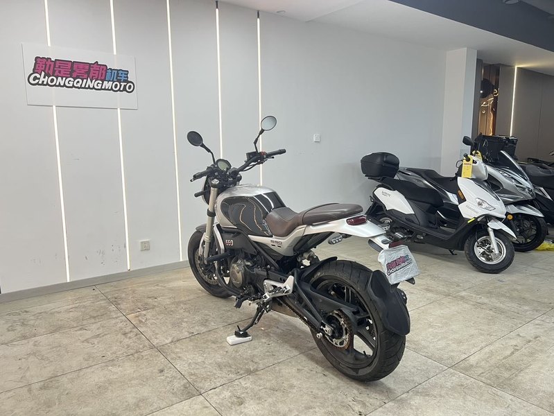 二手QJMOTOR逸550