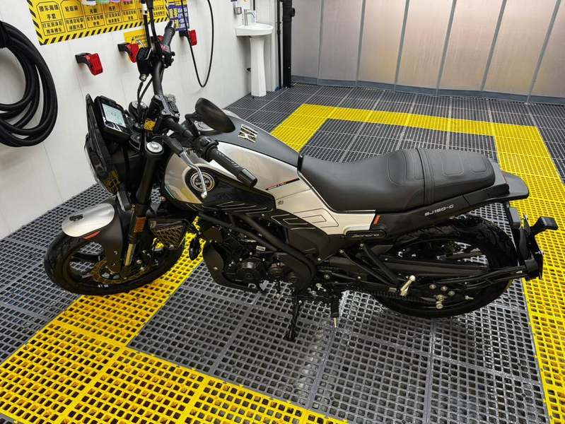 二手贝纳利幼狮 Leoncino 150