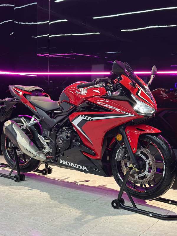 二手本田CBR400R