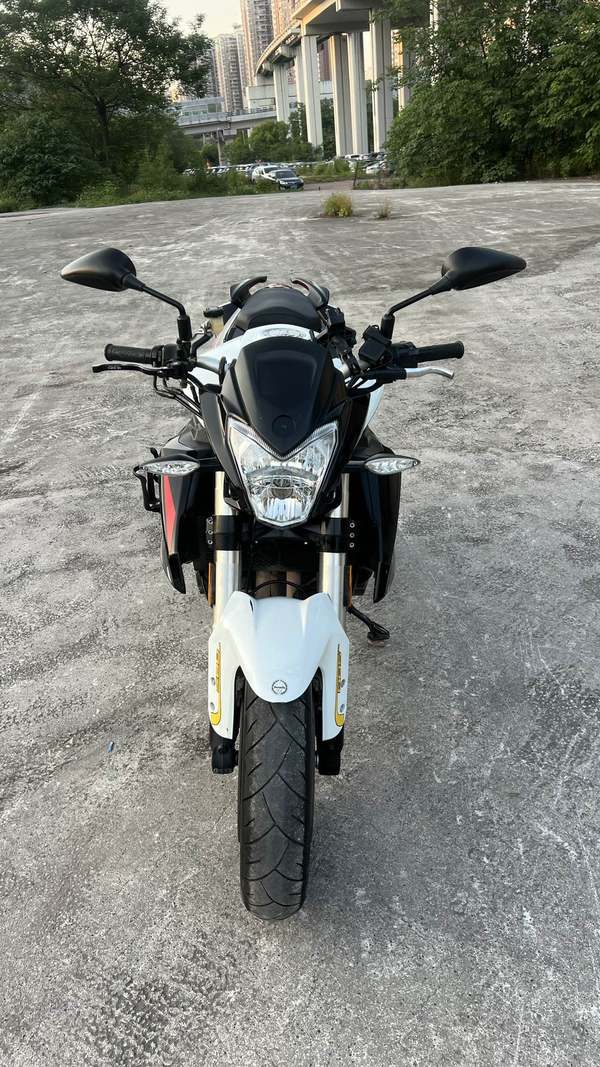 二手贝纳利TNT600i