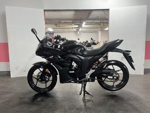 二手济南铃木极客飒 Gixxer 155