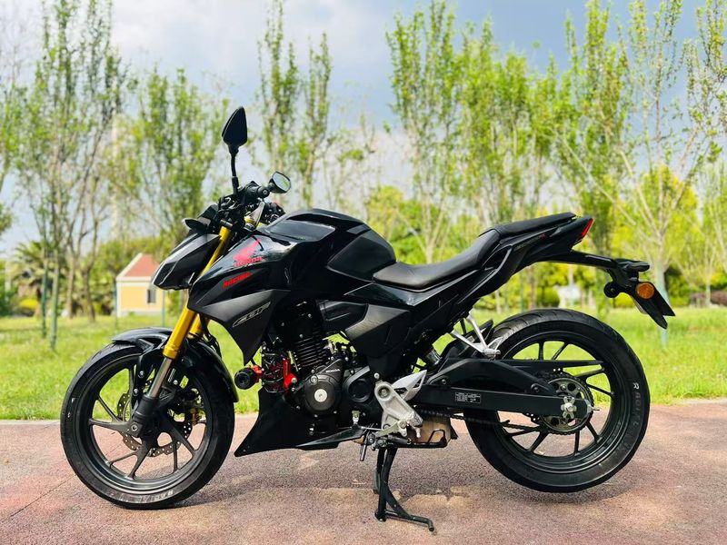 二手五羊本田CB190R 暴锋眼