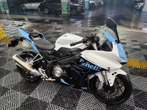 二手贝纳利龙卷风 Tornado 302R