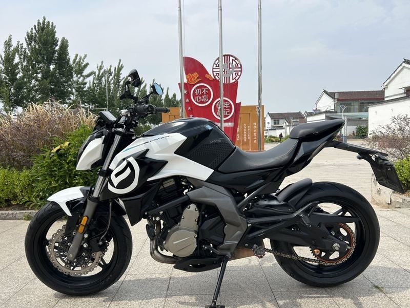 二手春风650NK