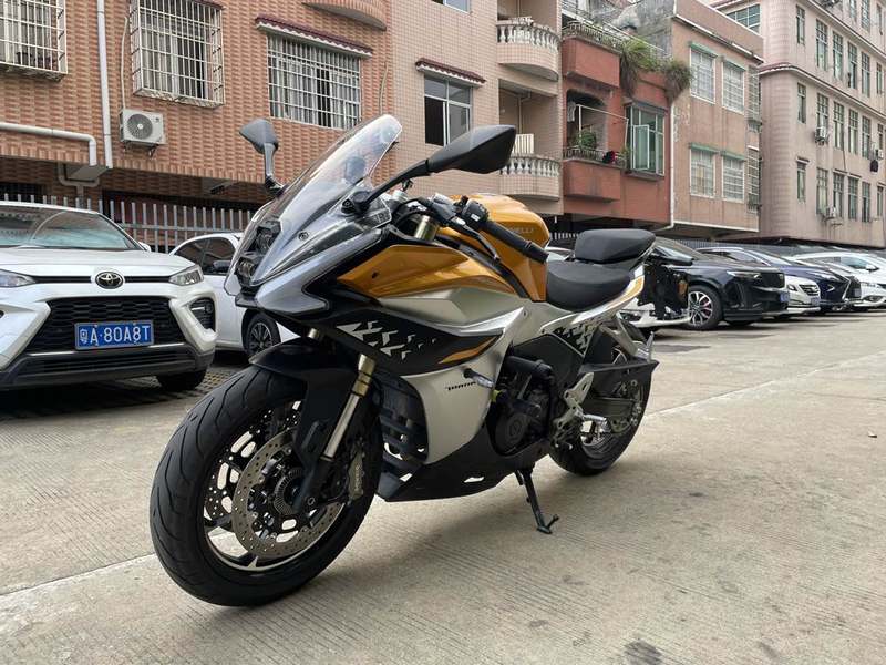 二手贝纳利龙卷风 Tornado 552R
