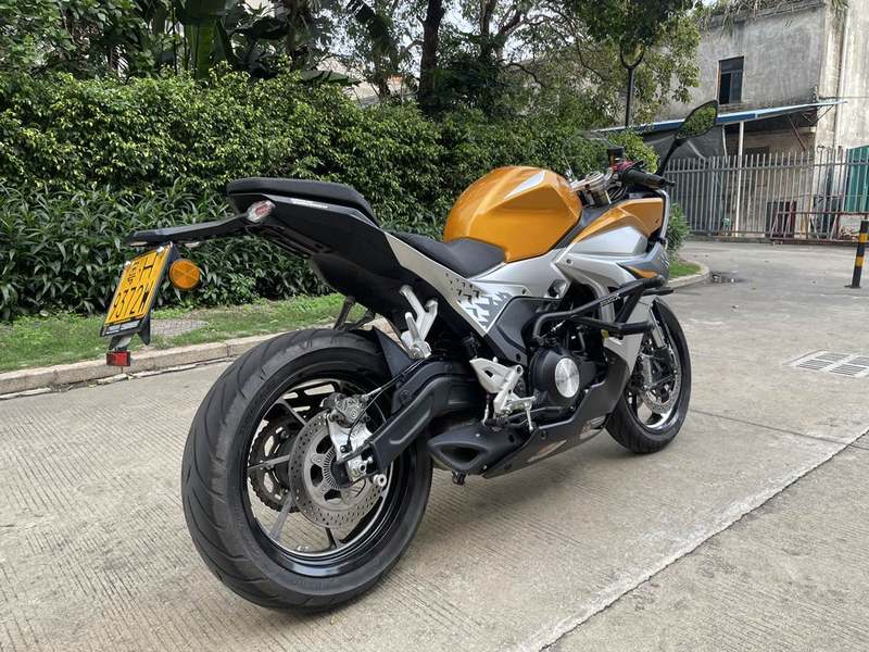 二手贝纳利龙卷风 Tornado 552R