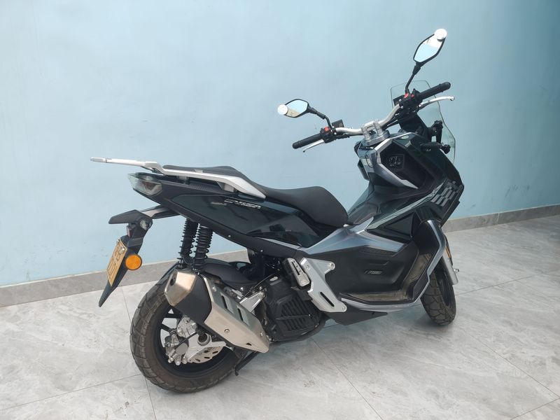 二手布雷斯通极宙 ADV150