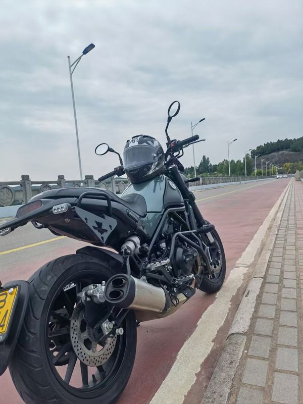 二手贝纳利幼狮 Leoncino 500