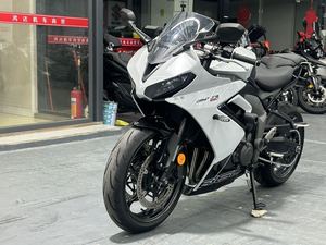 二手凯旋Daytona 660
