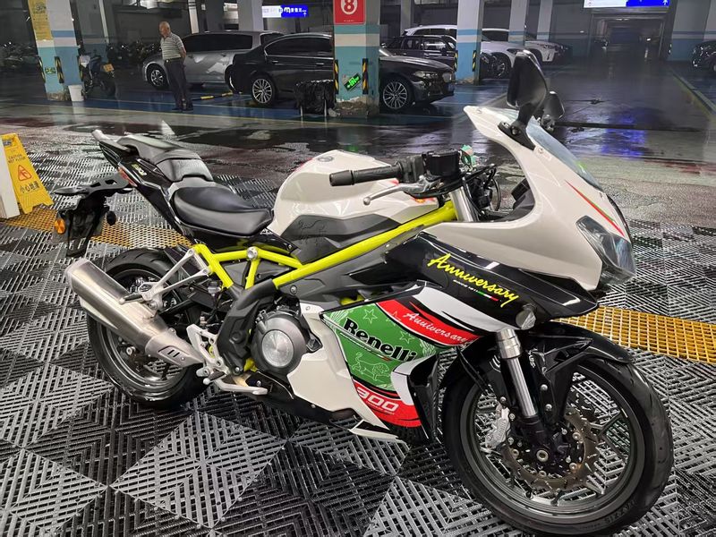 二手贝纳利龙卷风 Tornado 302R