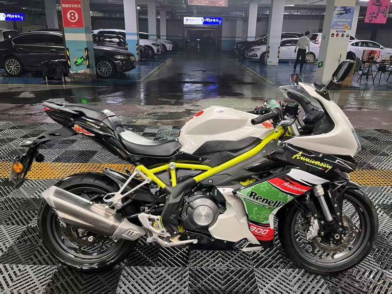 二手贝纳利龙卷风 Tornado 302R