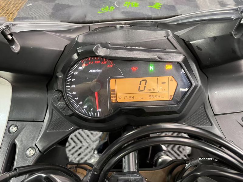 二手贝纳利龙卷风 Tornado 302R