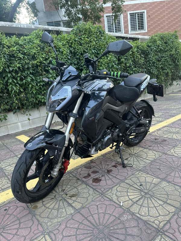 二手贝纳利小迅龙 BN150S