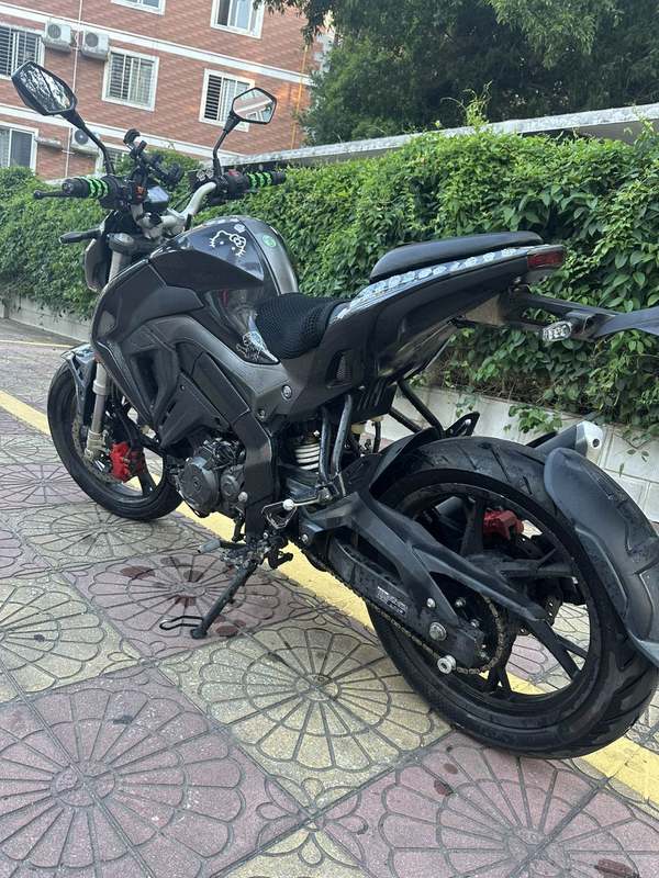 二手贝纳利小迅龙 BN150S