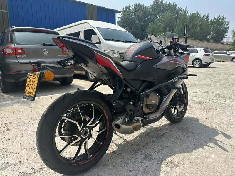 二手QJMOTOR赛400