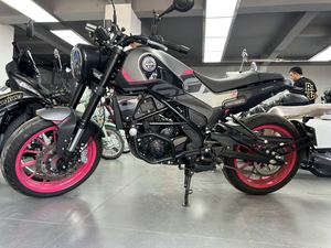 二手贝纳利幼狮 Leoncino 250