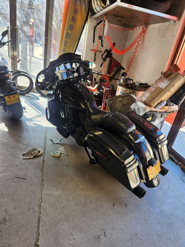 二手哈雷戴维森大道滑翔 Street Glide