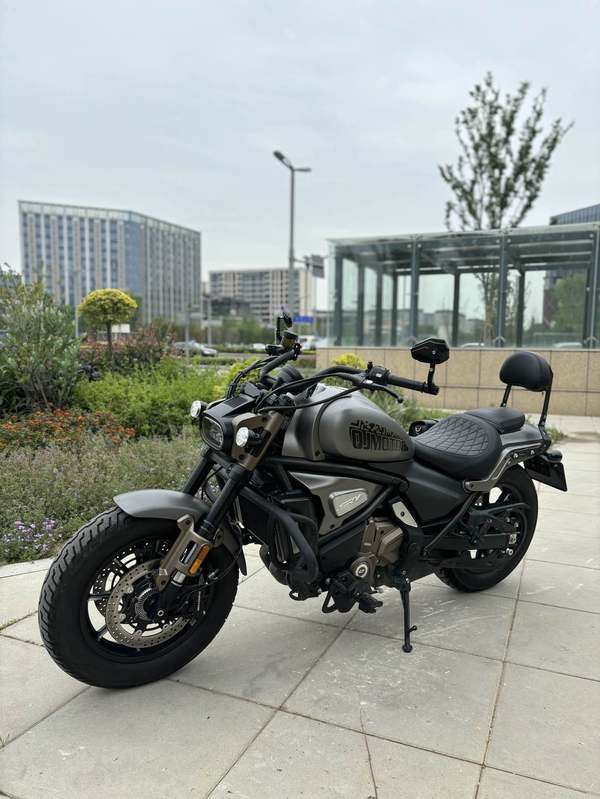 二手QJMOTOR闪700
