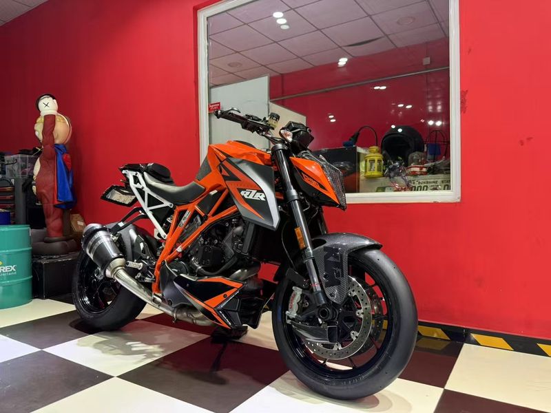 二手KTMR2R1290 Super Duke