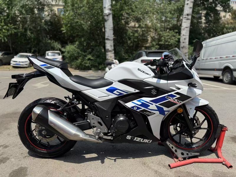 二手豪爵铃木GSX250R