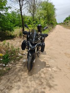 二手贝纳利金鹏 TRK251