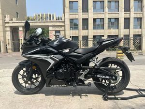 二手本田CBR400R