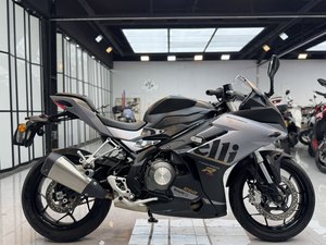 二手贝纳利龙卷风 Tornado 252R