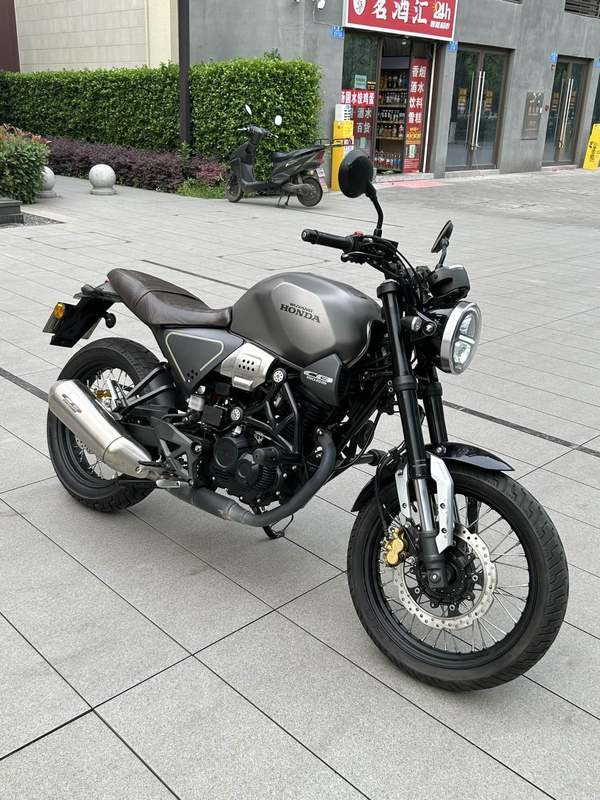 二手五羊本田鸷道 CB190SS