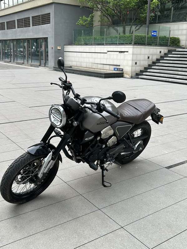 二手五羊本田鸷道 CB190SS