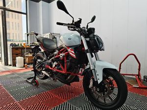 二手贝纳利蓝宝龙 BN302S