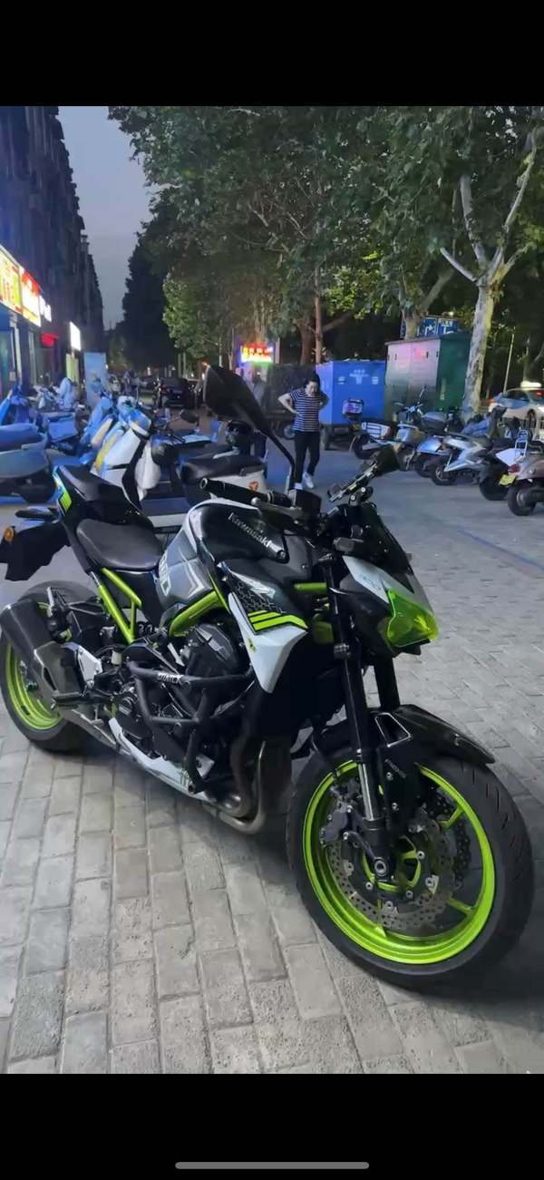 二手川崎Z900