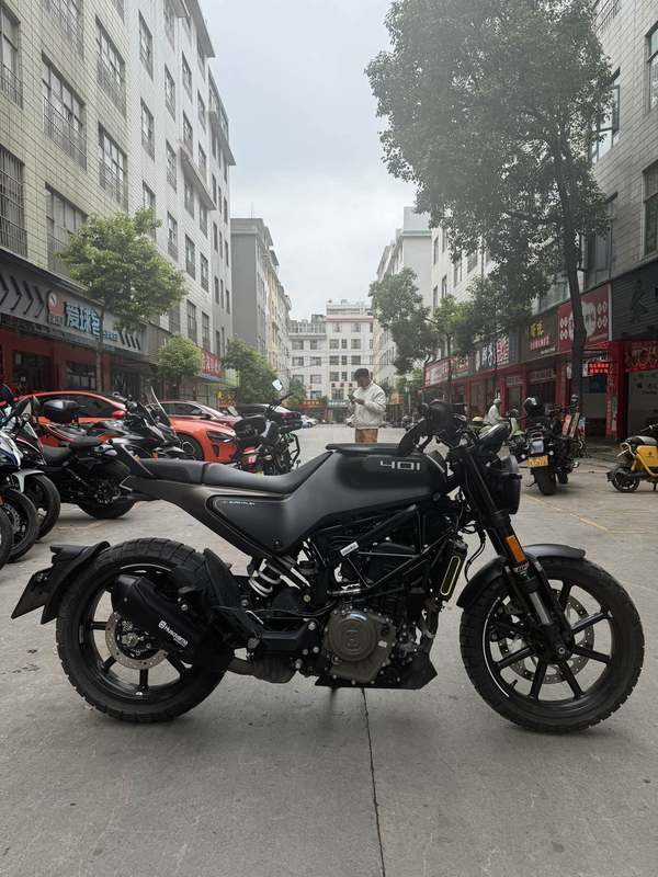 二手HUSQVARNA黑箭 401