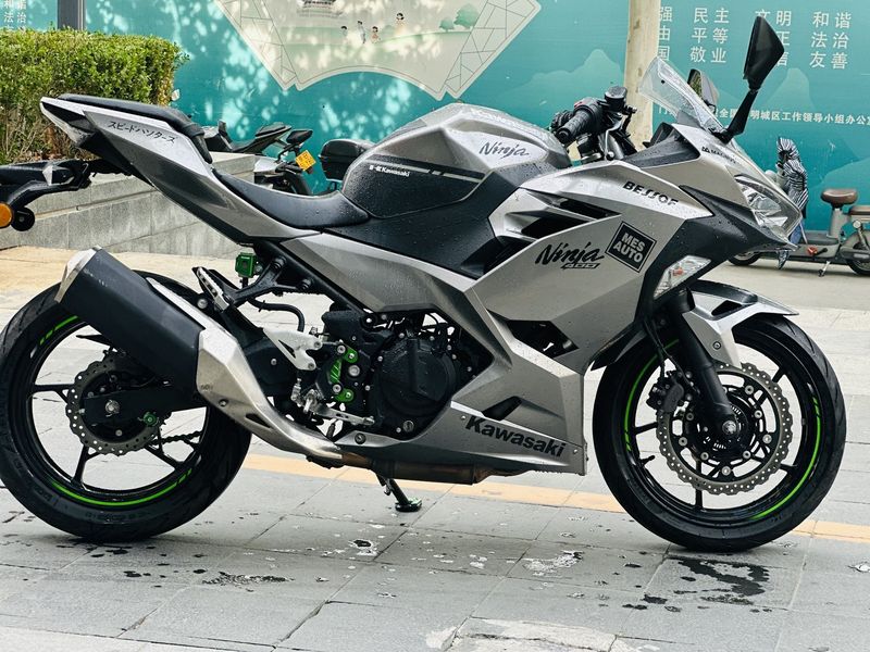 二手川崎Ninja 400