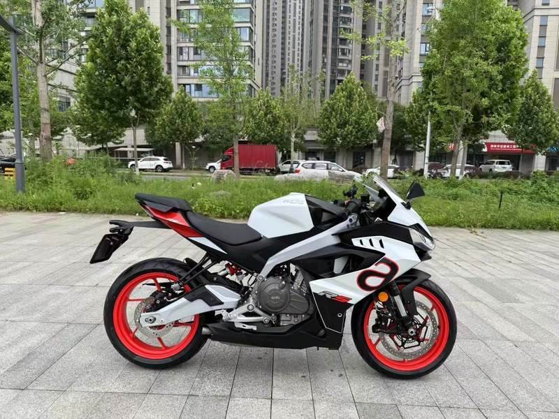 二手阿普利亚RS 457
