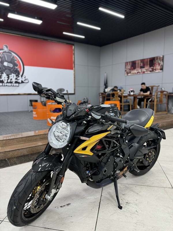 二手奥古斯塔Dragster 800