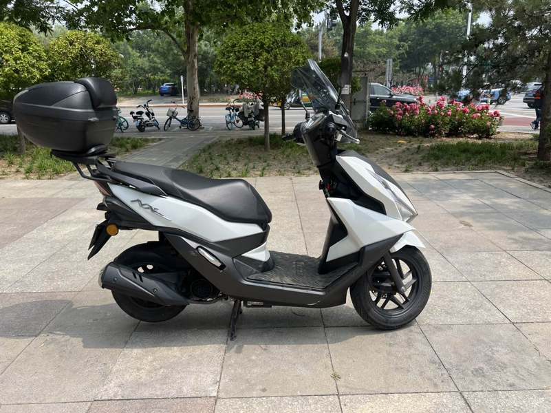 二手五羊本田NX125