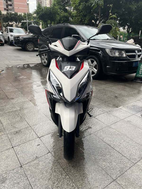 二手新大洲本田裂行 RX125Fi