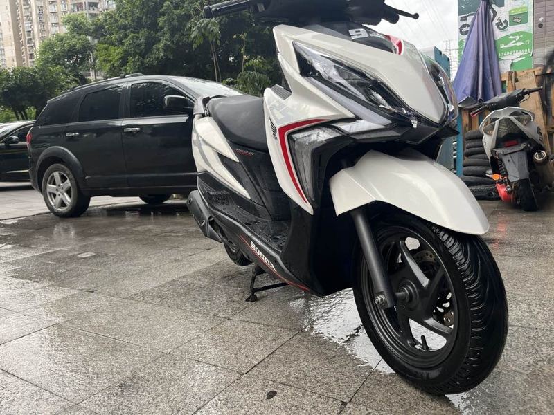 二手新大洲本田裂行 RX125Fi