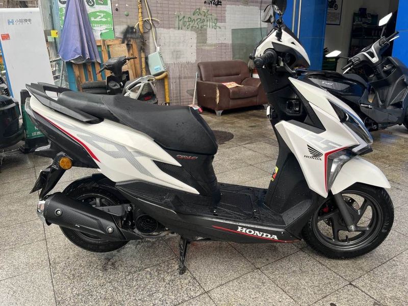 二手新大洲本田裂行 RX125Fi