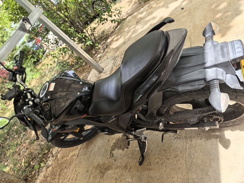二手济南铃木极客飒 Gixxer 155 NK