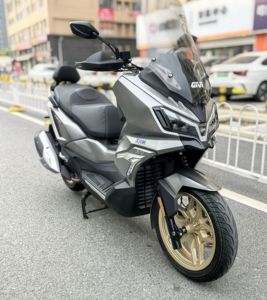 二手三阳哈士奇 Husky ADV300