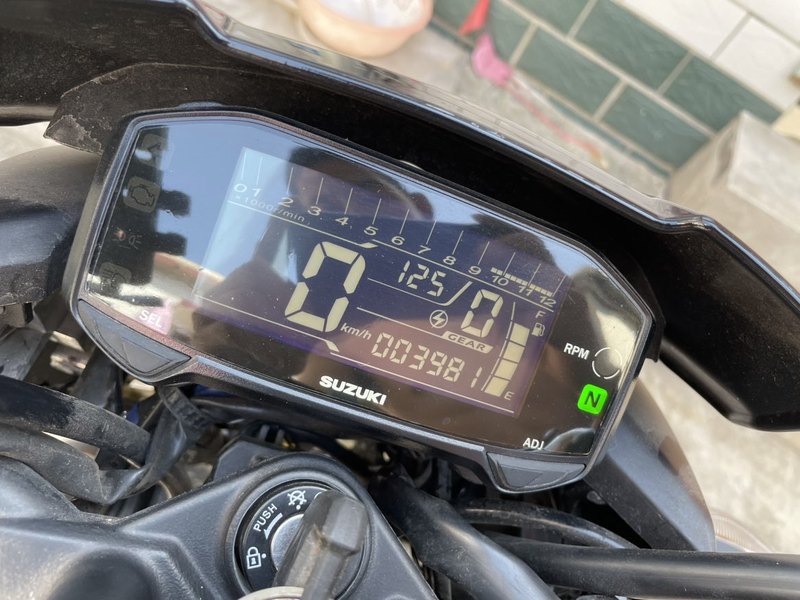 二手济南铃木极客飒 Gixxer 155 NK