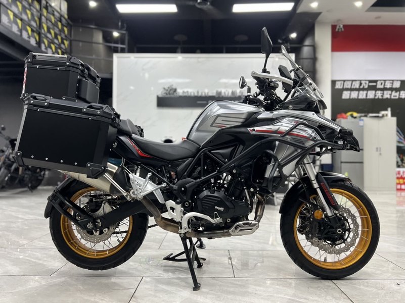 二手贝纳利TRK552