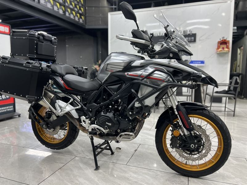 二手贝纳利TRK552