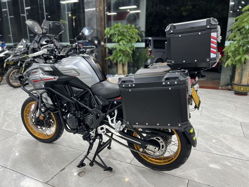 二手贝纳利TRK552