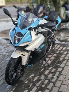 二手贝纳利龙卷风 Tornado 302R