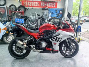二手贝纳利龙卷风 Tornado 252R