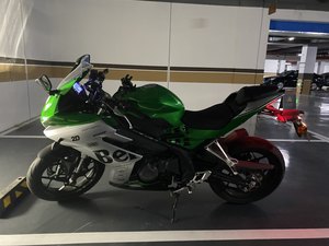 二手贝纳利龙卷风 Tornado 252R
